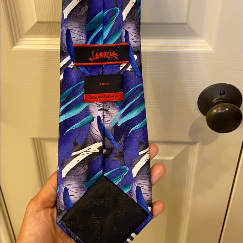 Tie - Picture 2 of 3